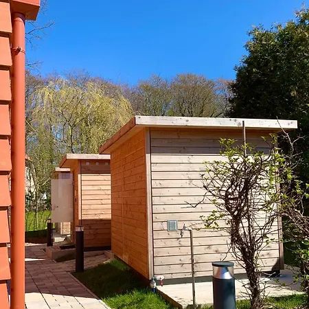 Апартаменты De Ole School Ferienapartments Medium-apartment 01 , Huus Stranden